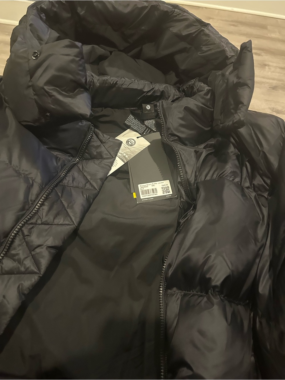 lululemon athletica Men's Black Puffer Bomber Jacket